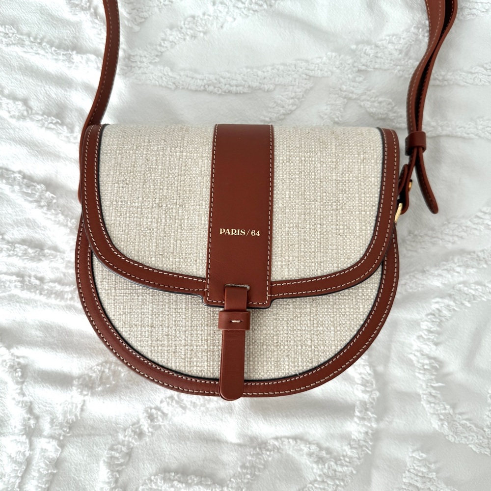 Elegant Crossbody Rafia & Leather Bag